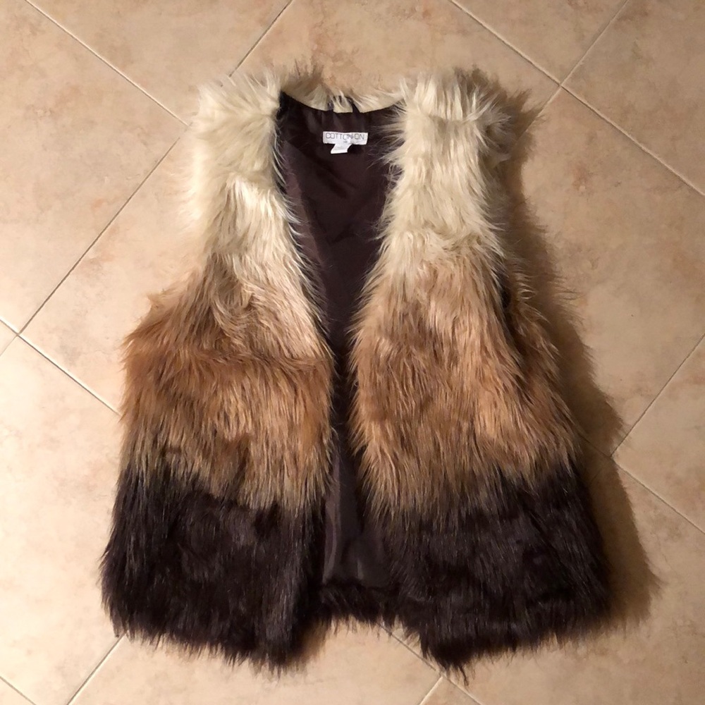 Cotton On faux fur vest